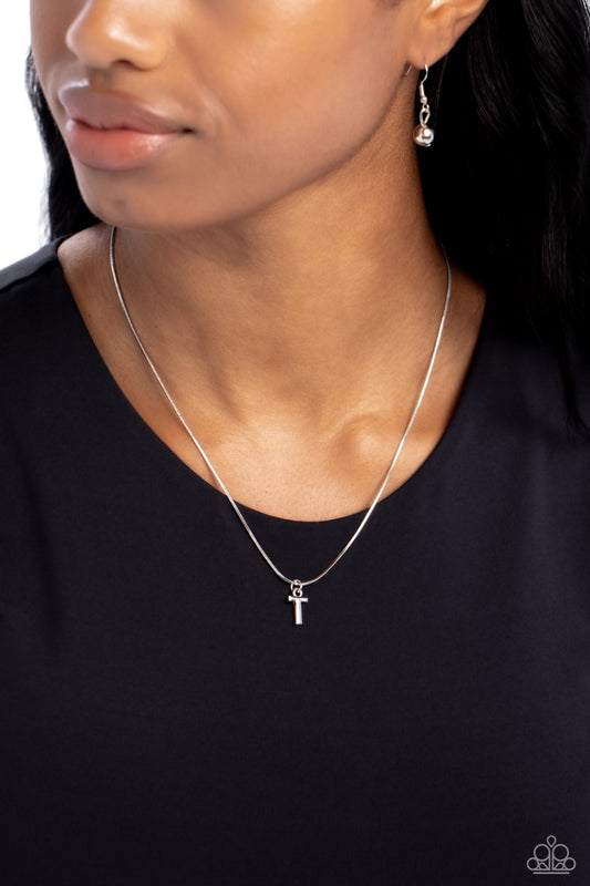 Seize the Initial - Silver - T  💕0776